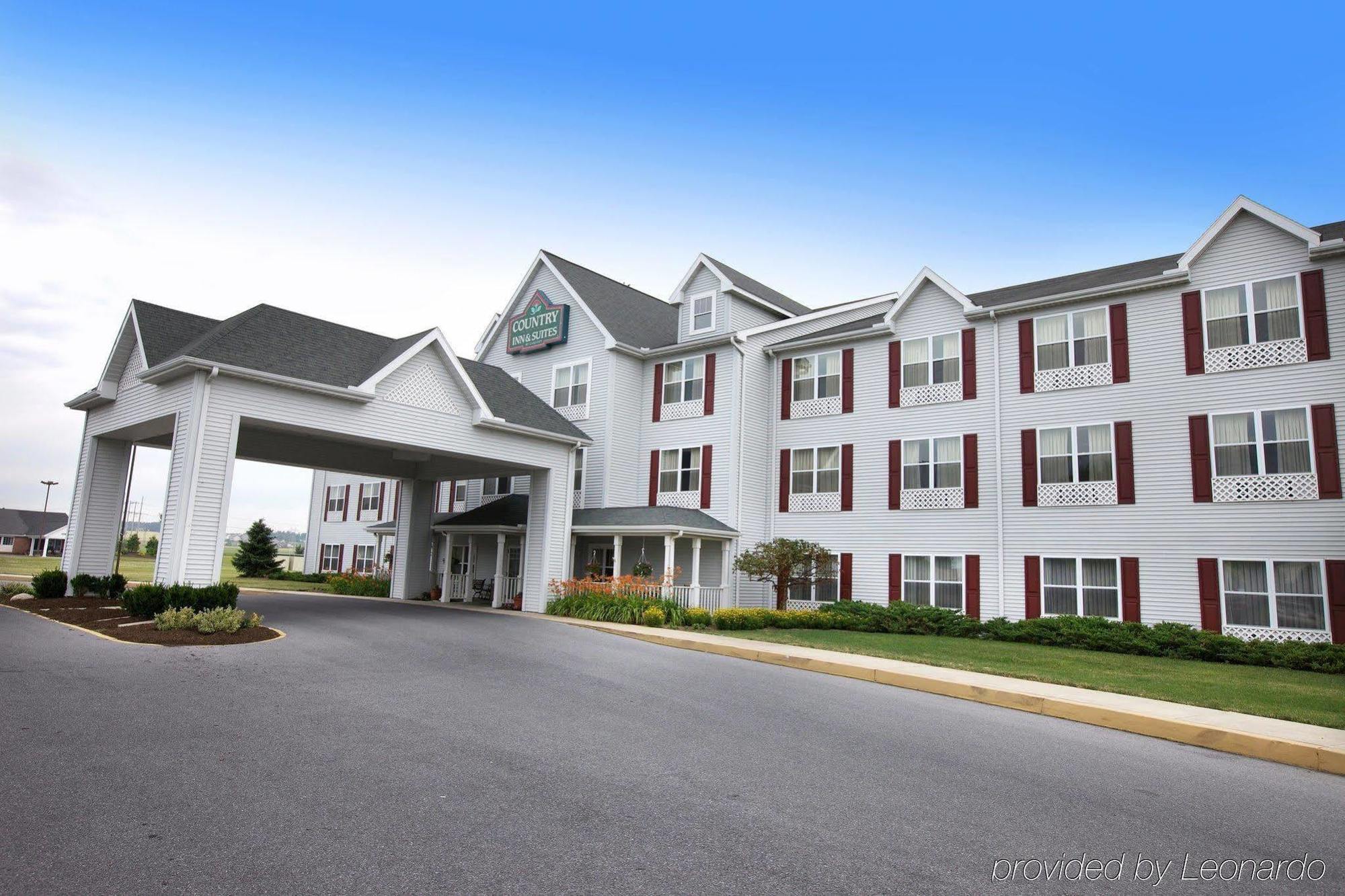 Lancaster Inn & Suites Manheim Exteriör bild